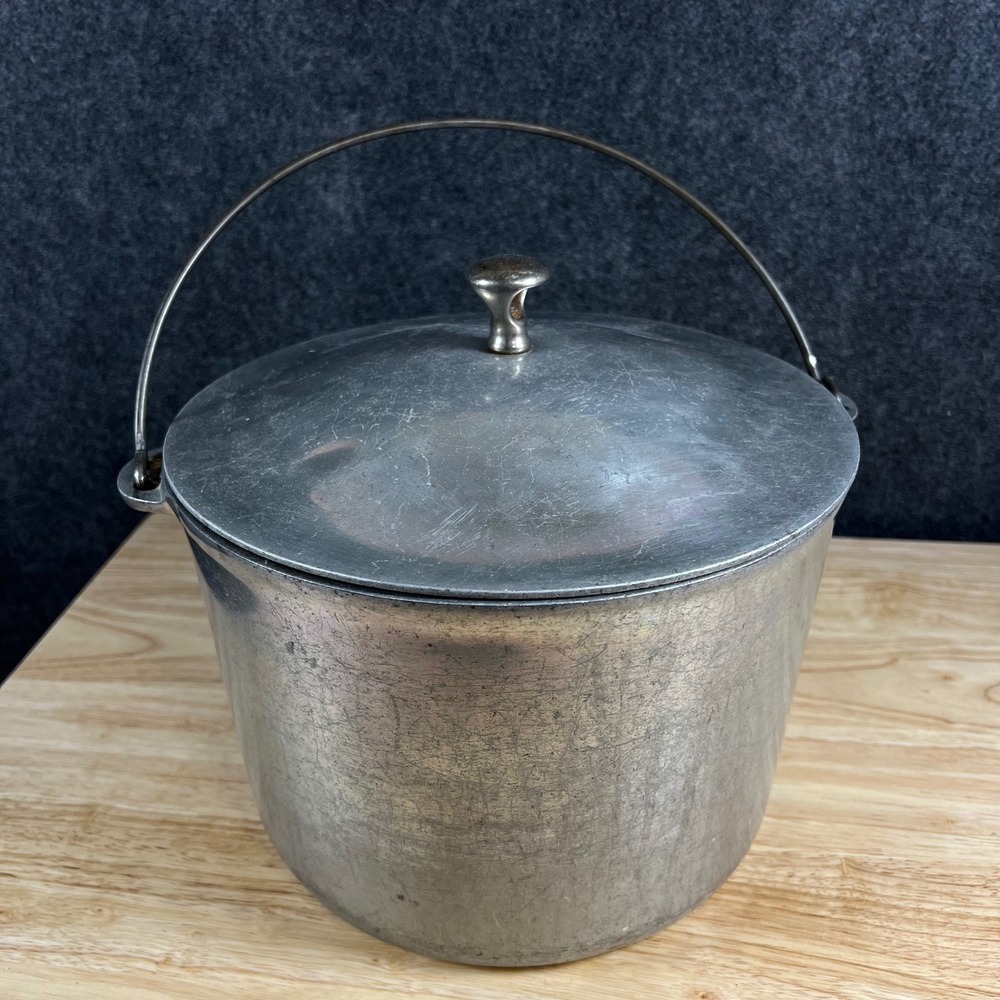 Vintage Wagner Sidney O Magnalite Aluminum Dutch Oven Pot with Lid 8 B 8 FB
